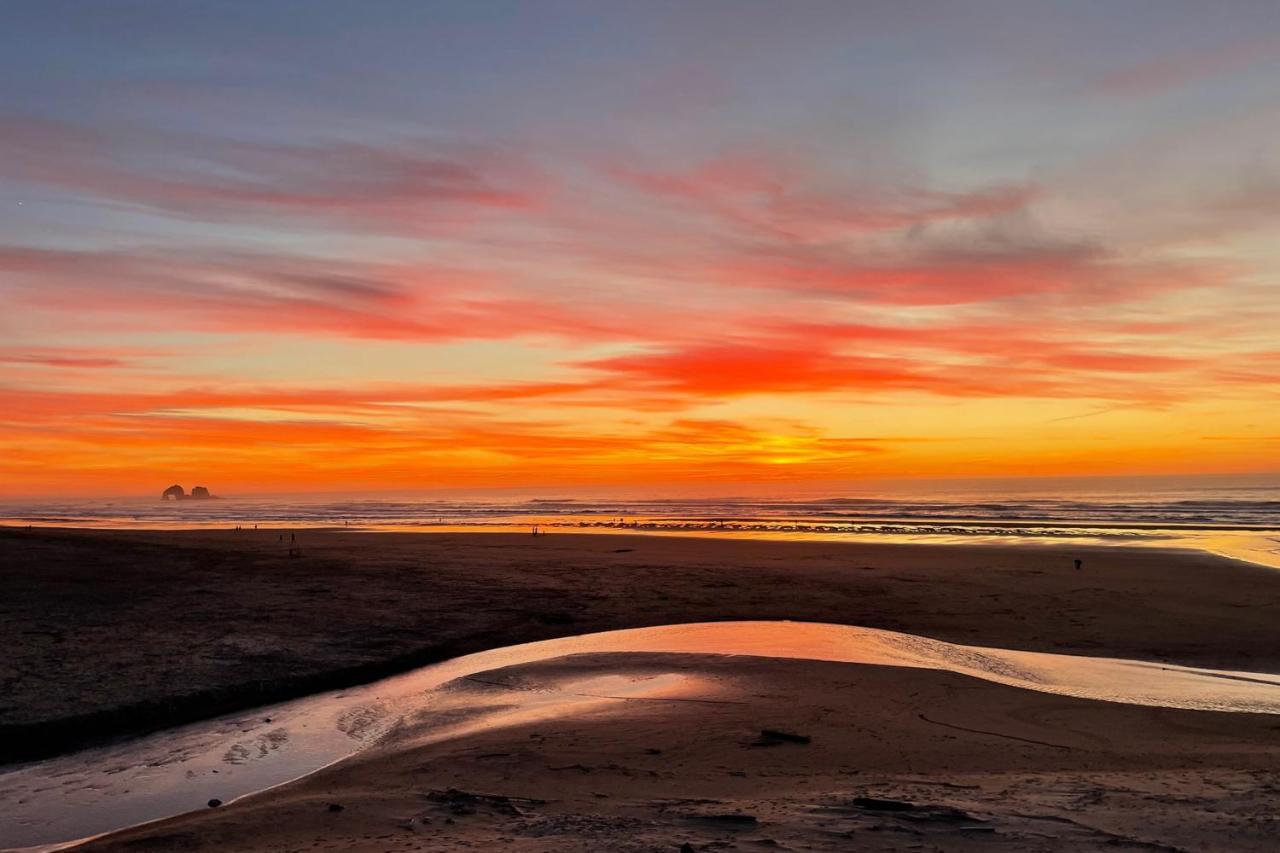 ​Rock Creek Inn Vacation Condos Rockaway Beach Szoba fotó